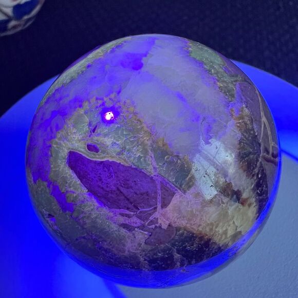 Septarian Crystal Sphere with UV‎ Reaction (1) - Picture 5 of 14